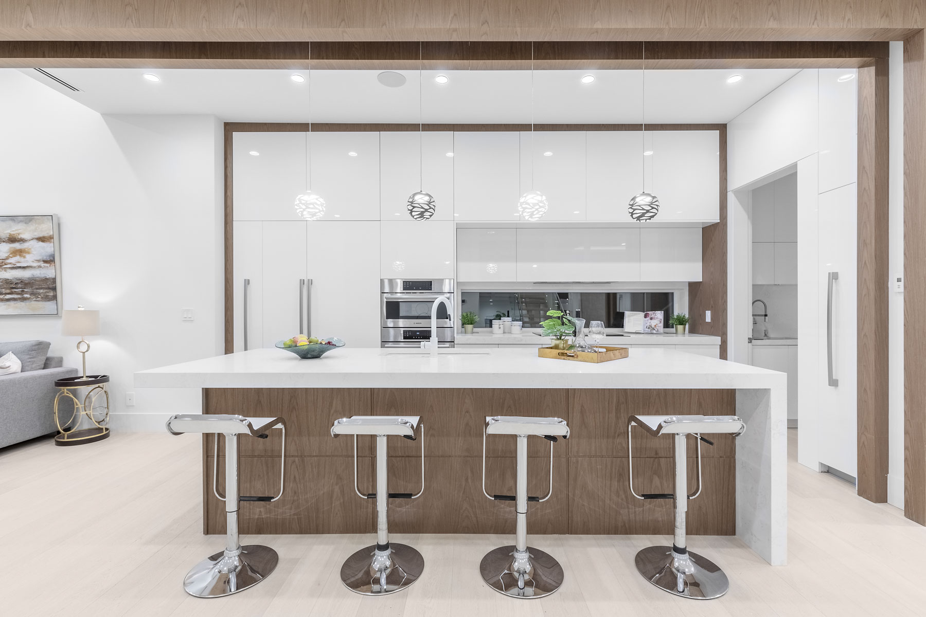 822 Cumberland Crescent